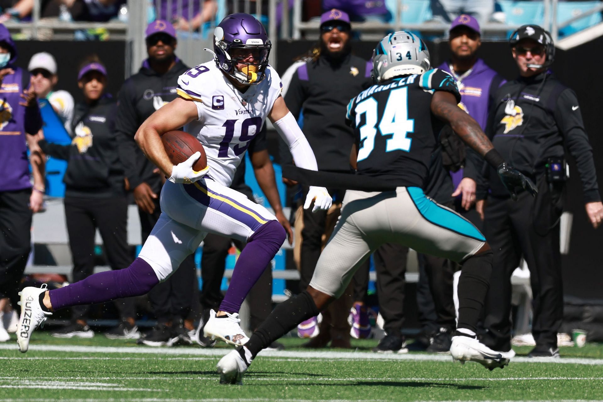 Panthers signing former Vikings WR Adam Thielen to three-year, $25