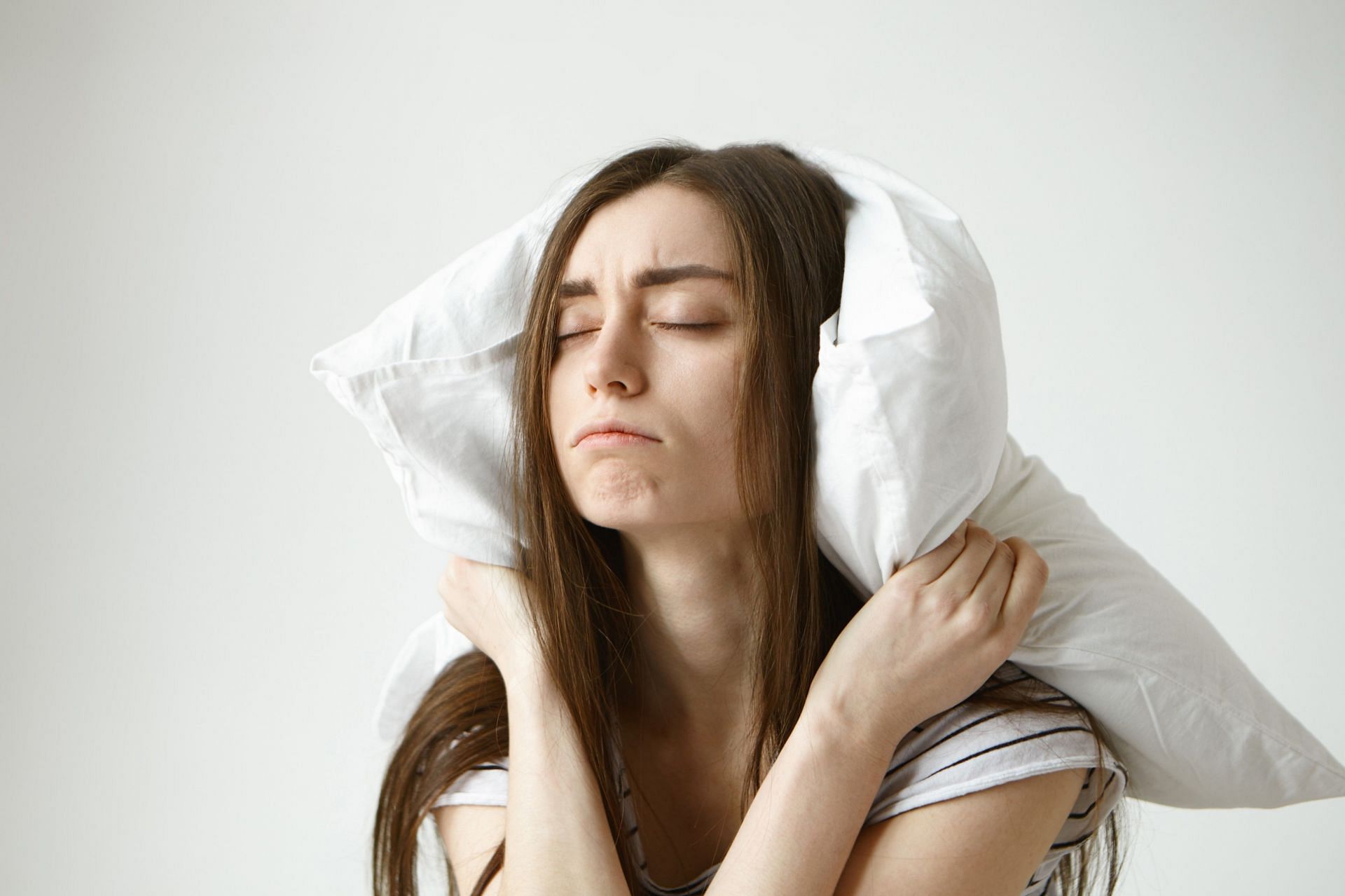 The treatment of sleep apnea can help you build a better relationship with sleep. (Image via Freepik/ Freepik)