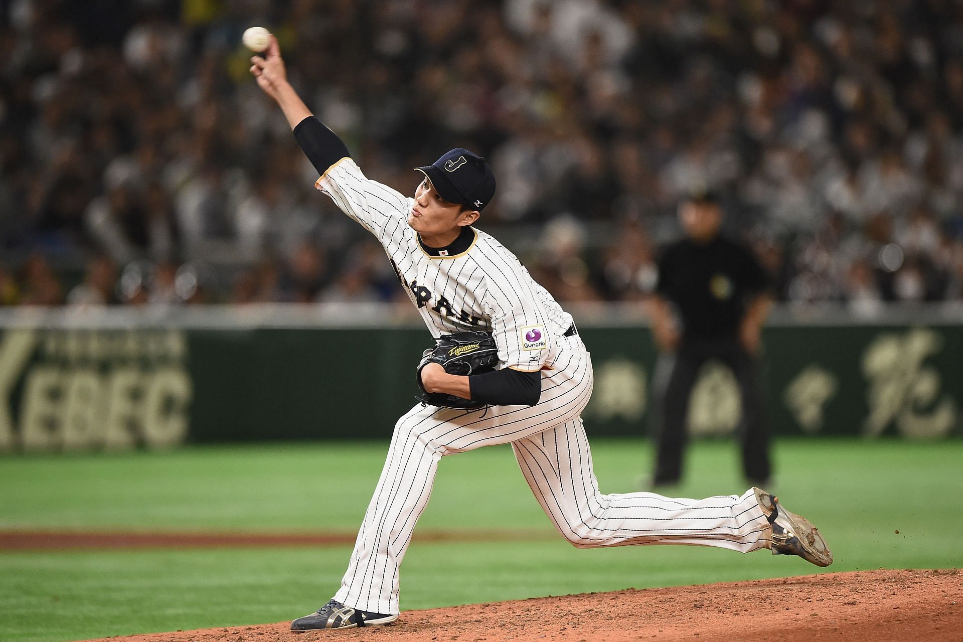 Shintaro Fujinami's rough MLB debut vs. Angels