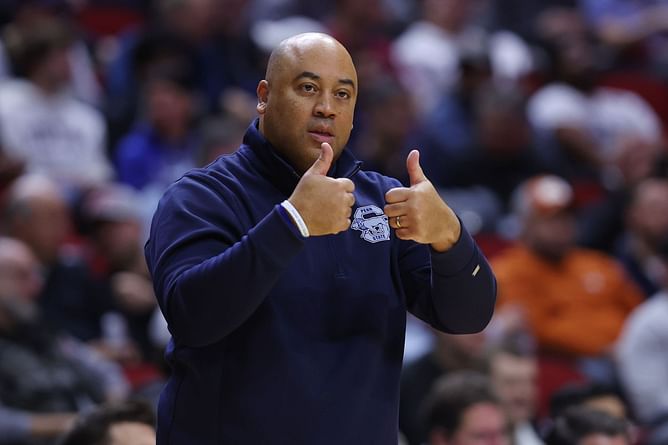 What are Micah Shrewsberry's contract details with Notre Dame? Salary, Duration, and more