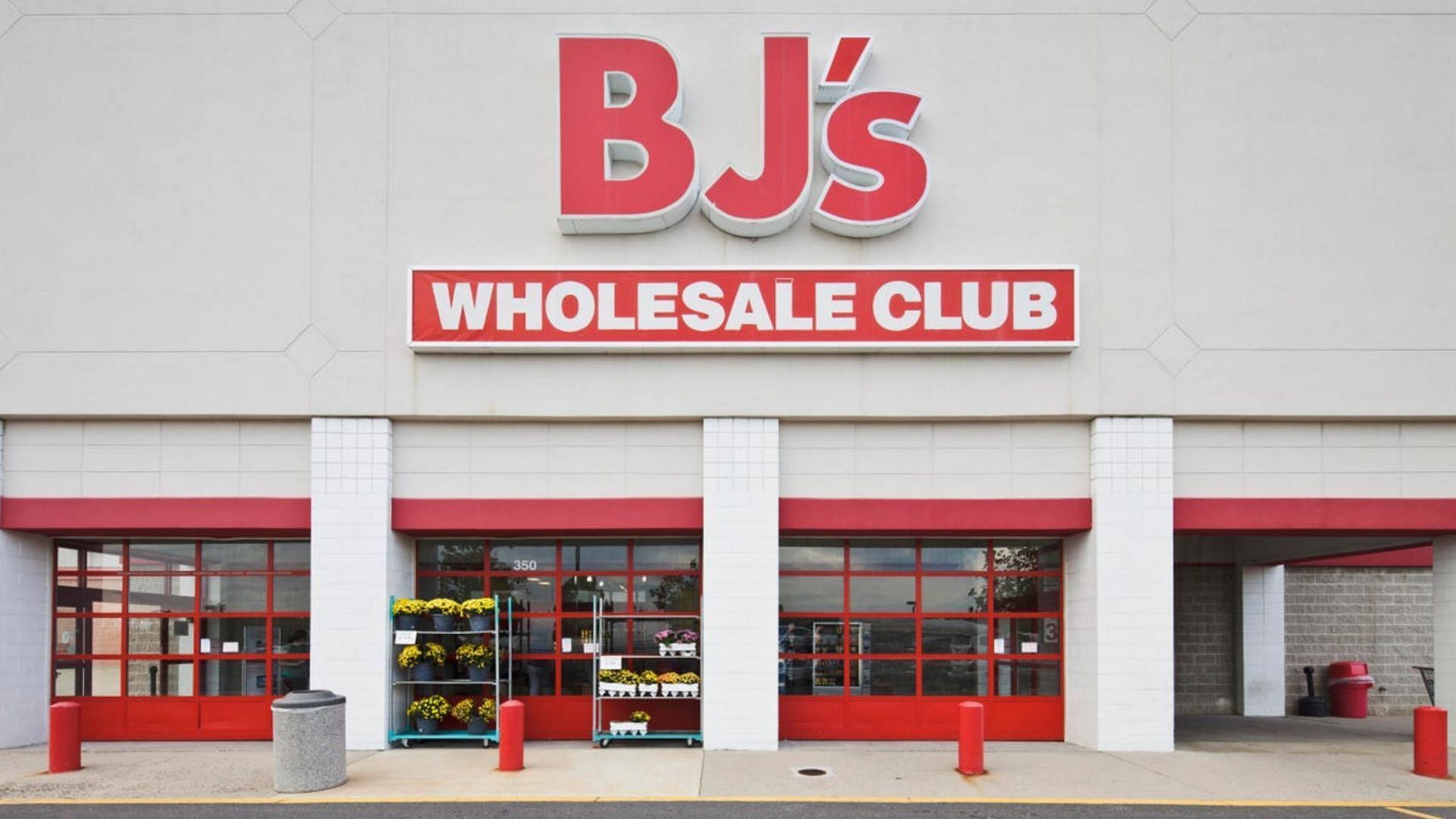 BJ&rsquo;s Wholesale Club announces the openingt of five new locations (Image via James Leynse/Corbis/Getty Images)