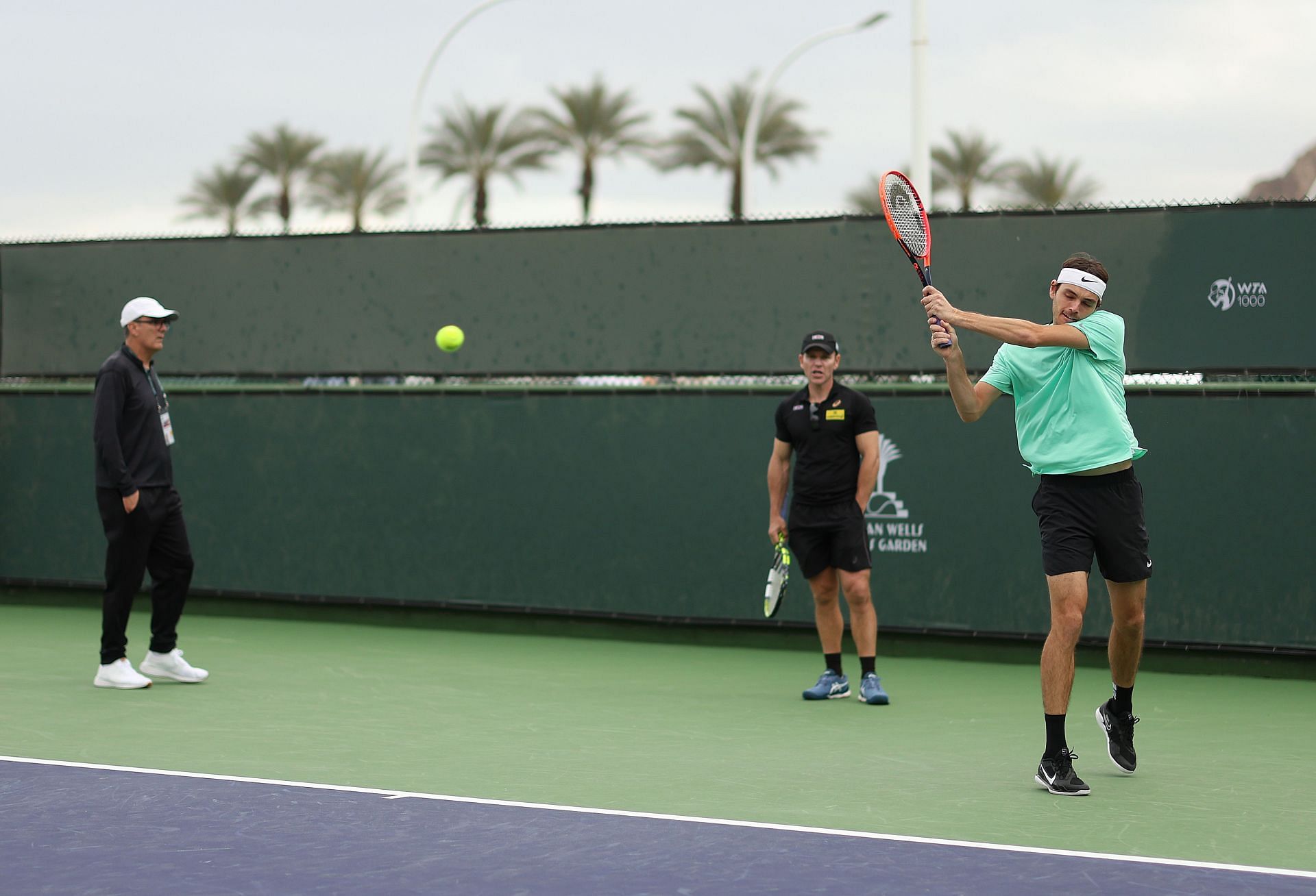 Taylor Fritz practices ahead of the start of his 2023 Indian Wells campaign.