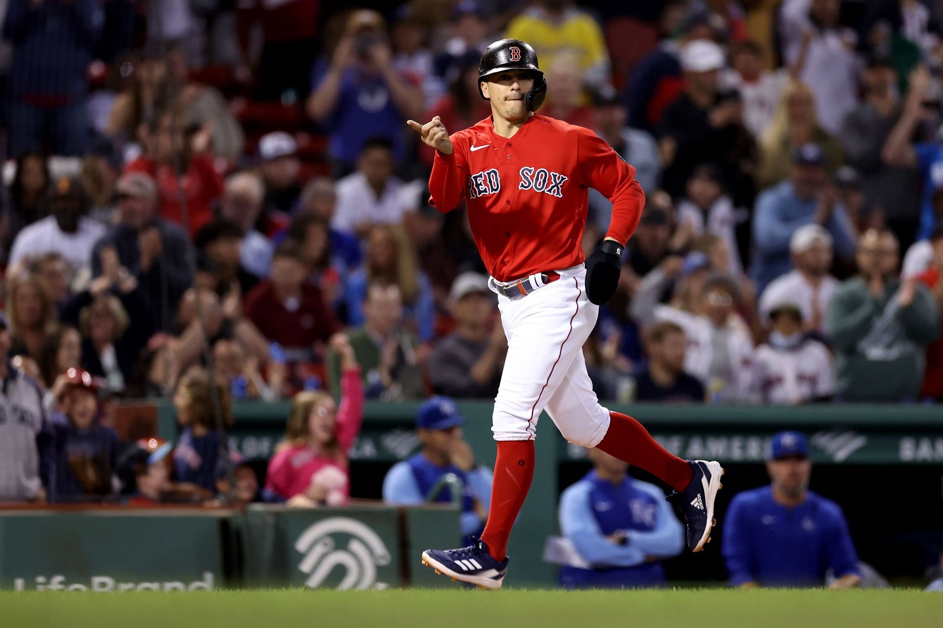 Boston Red Sox - Kiké Hernández sporting a new hairdo for