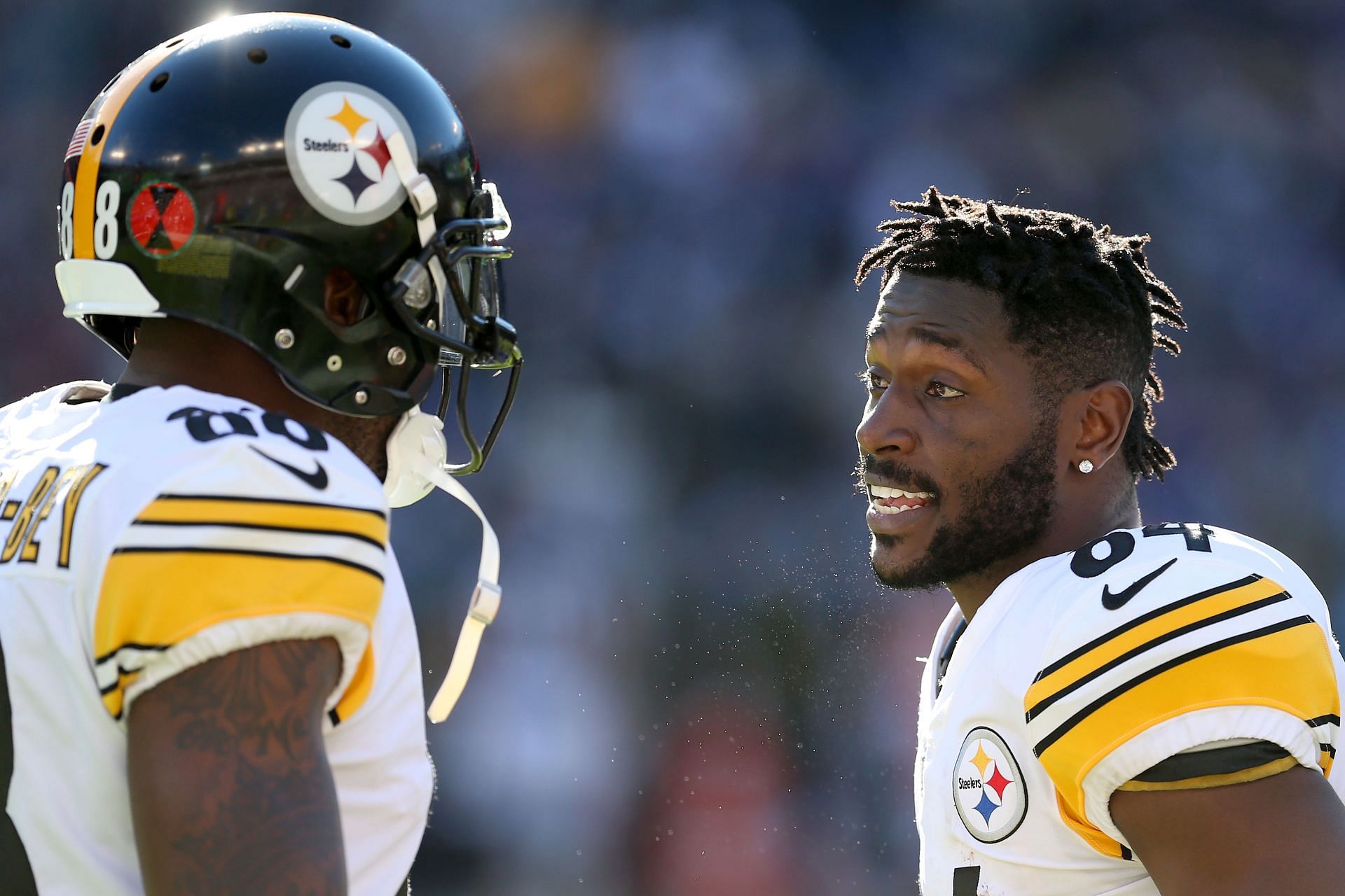 Pittsburgh Steelers Antonio Brown smiles from the bench while