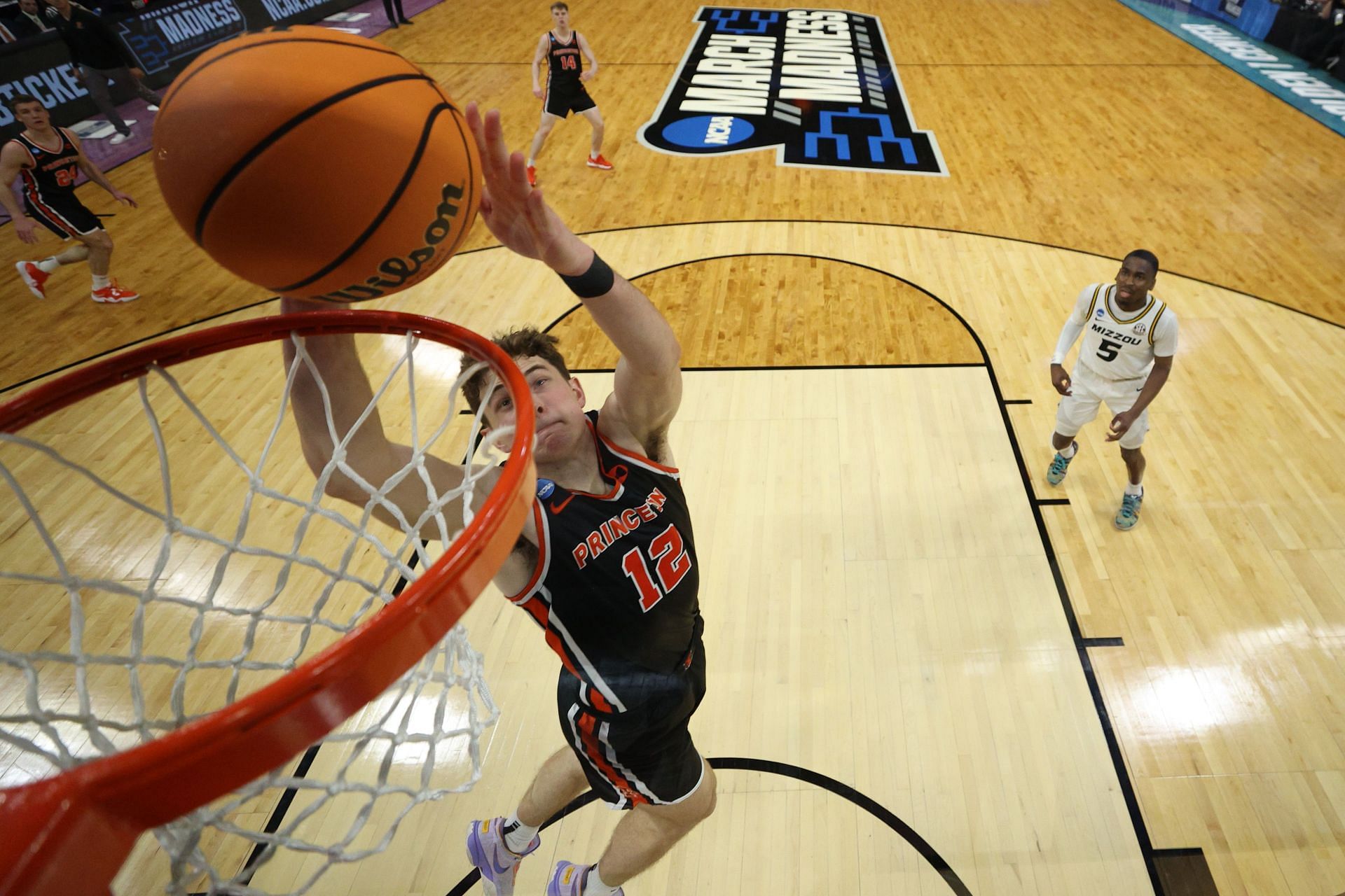 The Tigers advanced to the Sweet 16. (Image via Getty Images)