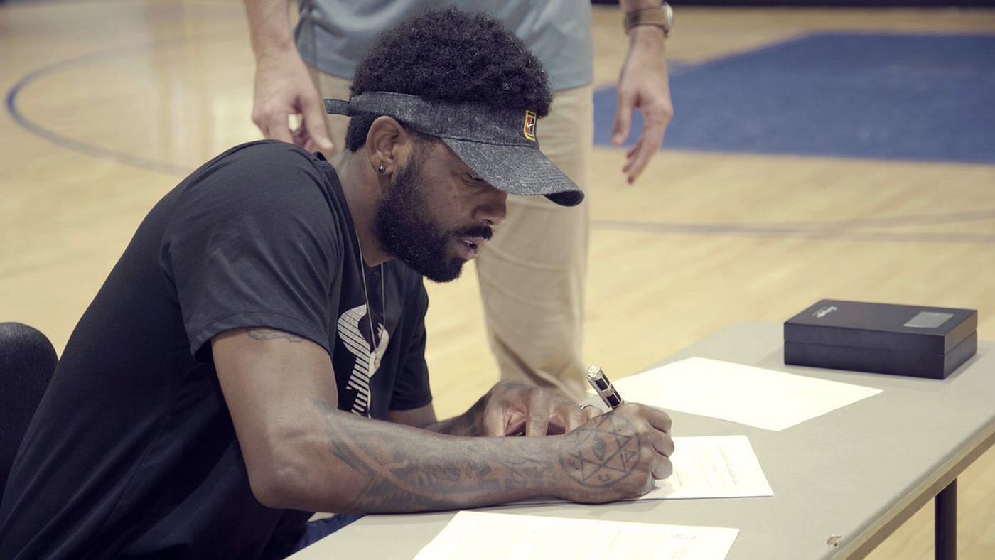 Kyrie Irving signs deal with Nets