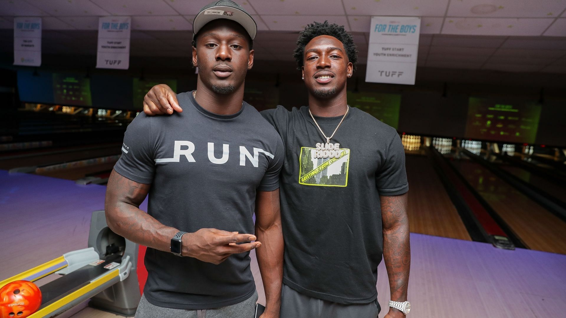 (L-to-R) Riley and Calvin Ridley