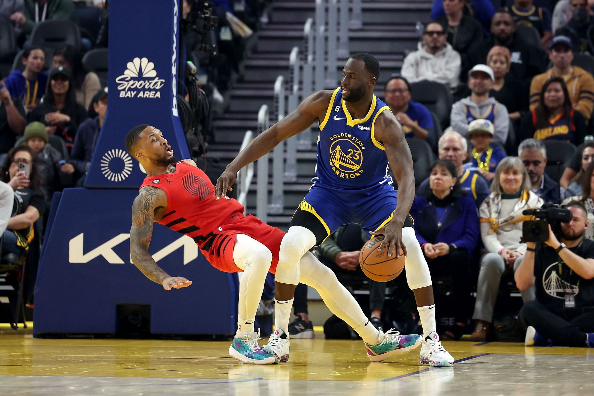 Draymond Green (right) of the Golden State Warriors