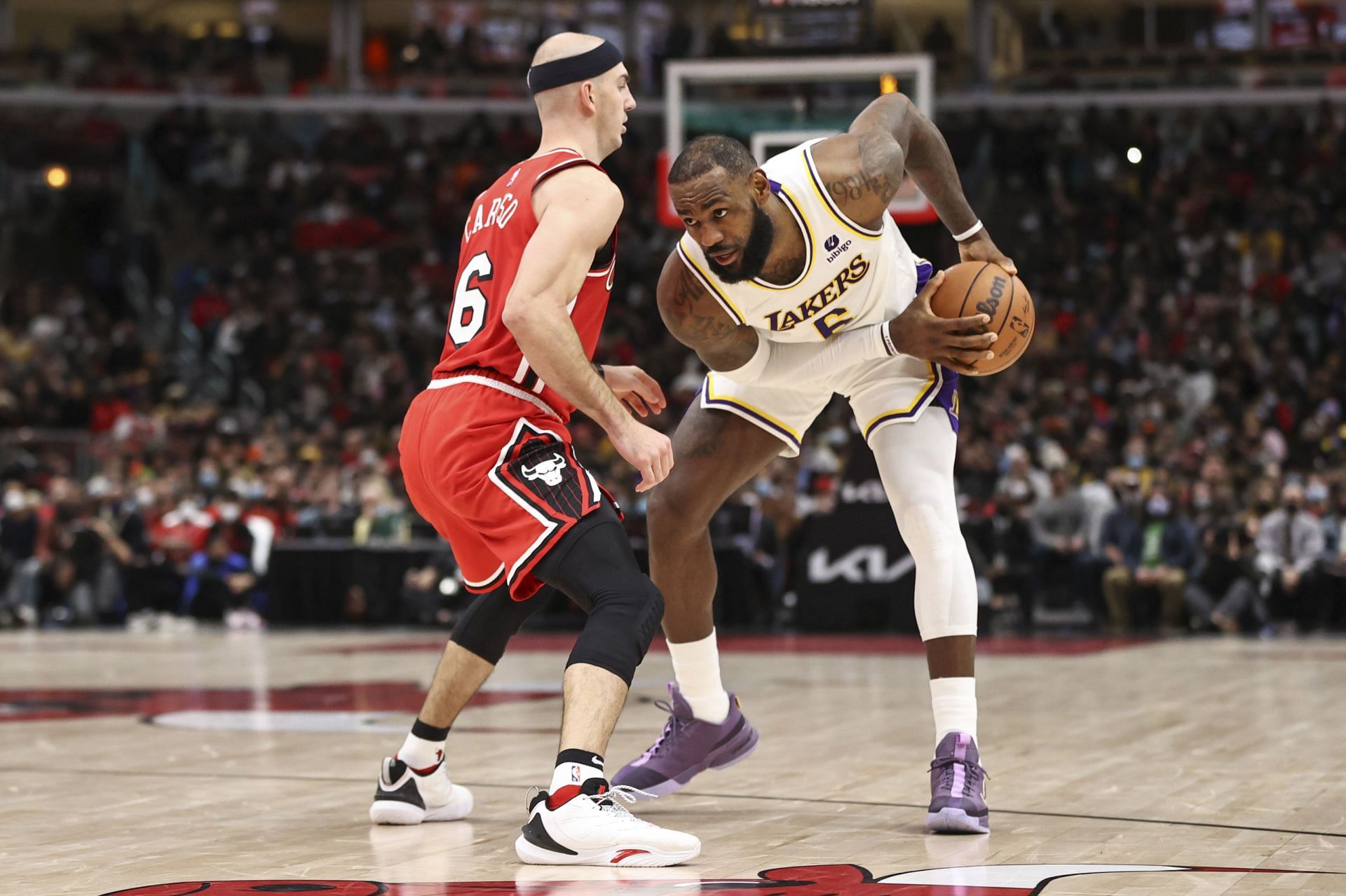 The LA Lakers have upgraded LeBron James to doubtful tonight against the Chicago Bulls.