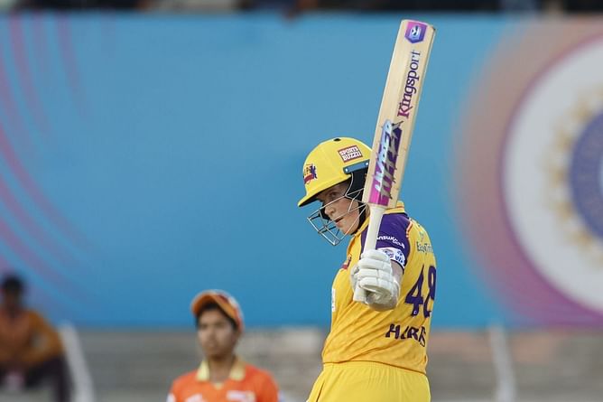 WPL 2023 : यूपी वॉरियर्स ने रोमांचक जीत दर्ज कर बनाई प्लेऑफ में जगह, आरसीबी और गुजरात जायंट्स हुई बाहर