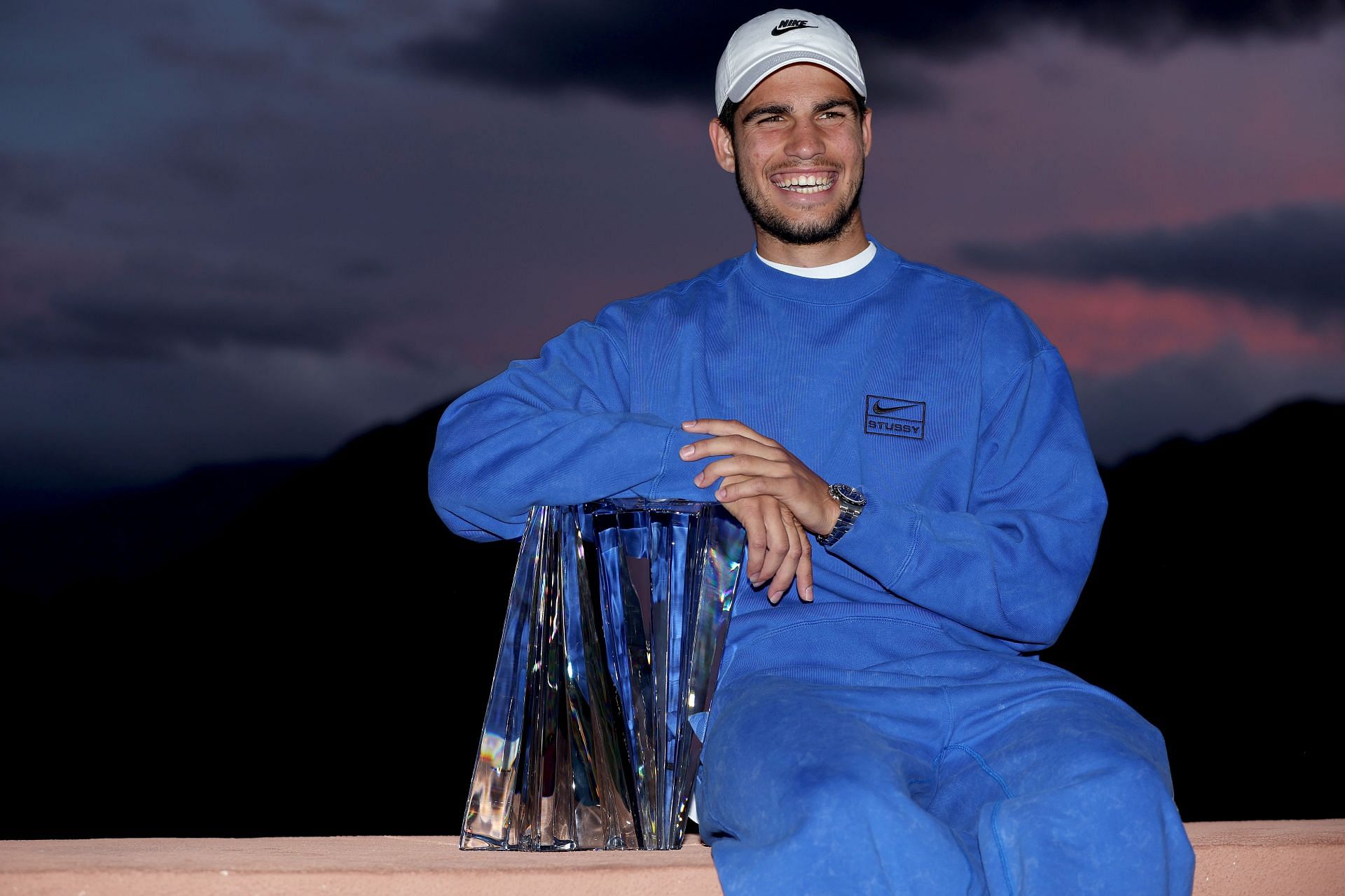 Carlos Alcaraz with the Indian Wells trophy