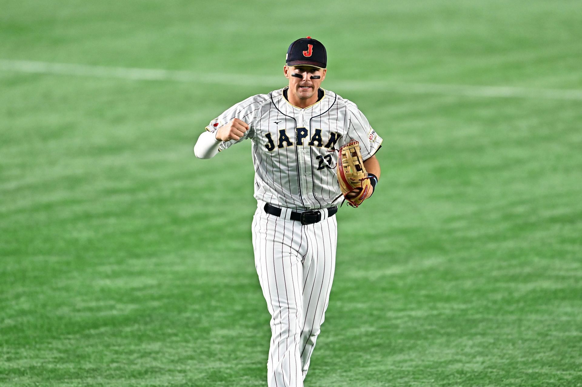 Shohei Ohtani and Lars Nootbaar, fast friends playing for Japan in