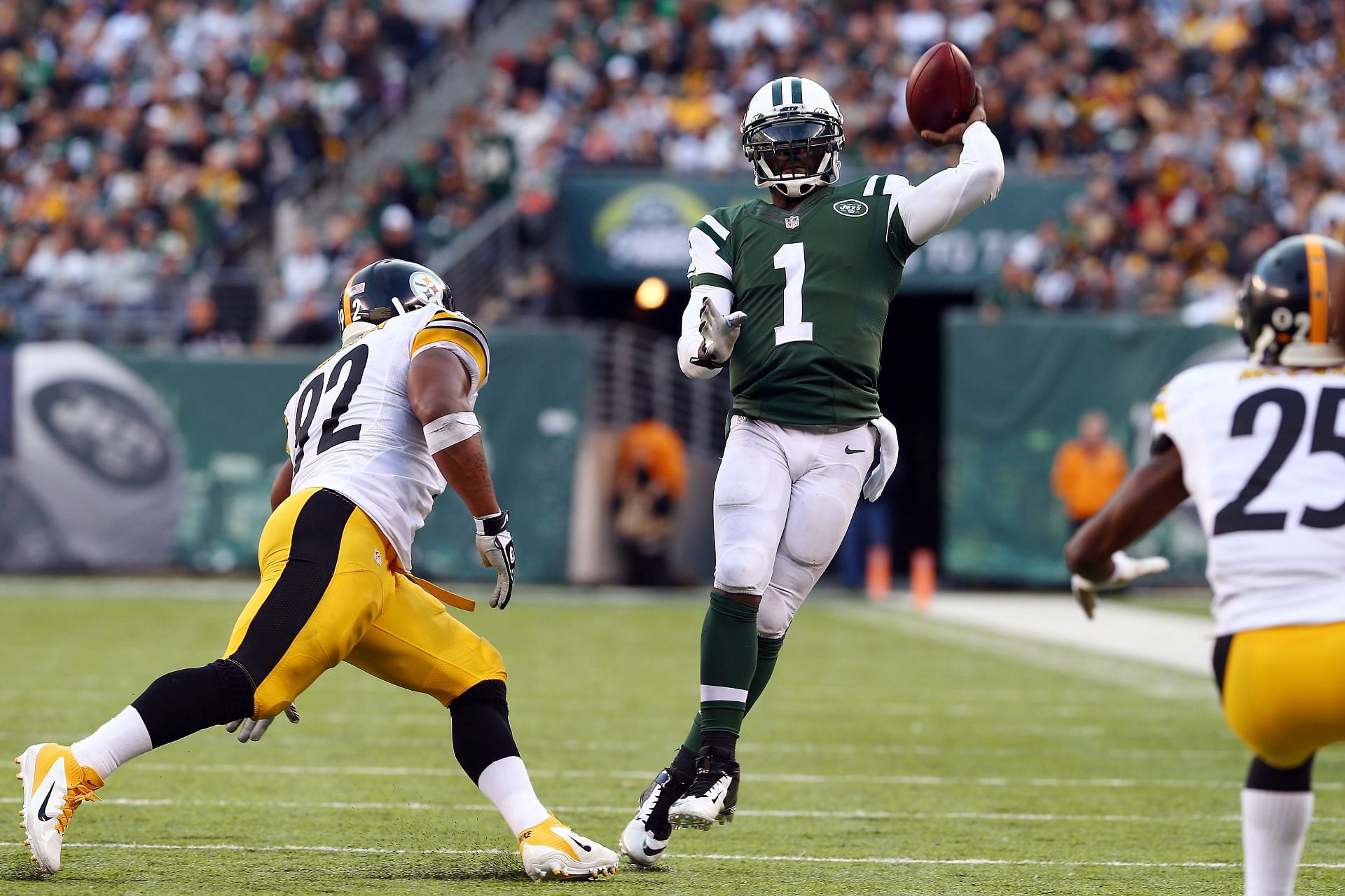 Michael Vick - Pittsburgh Steelers v New York Jets