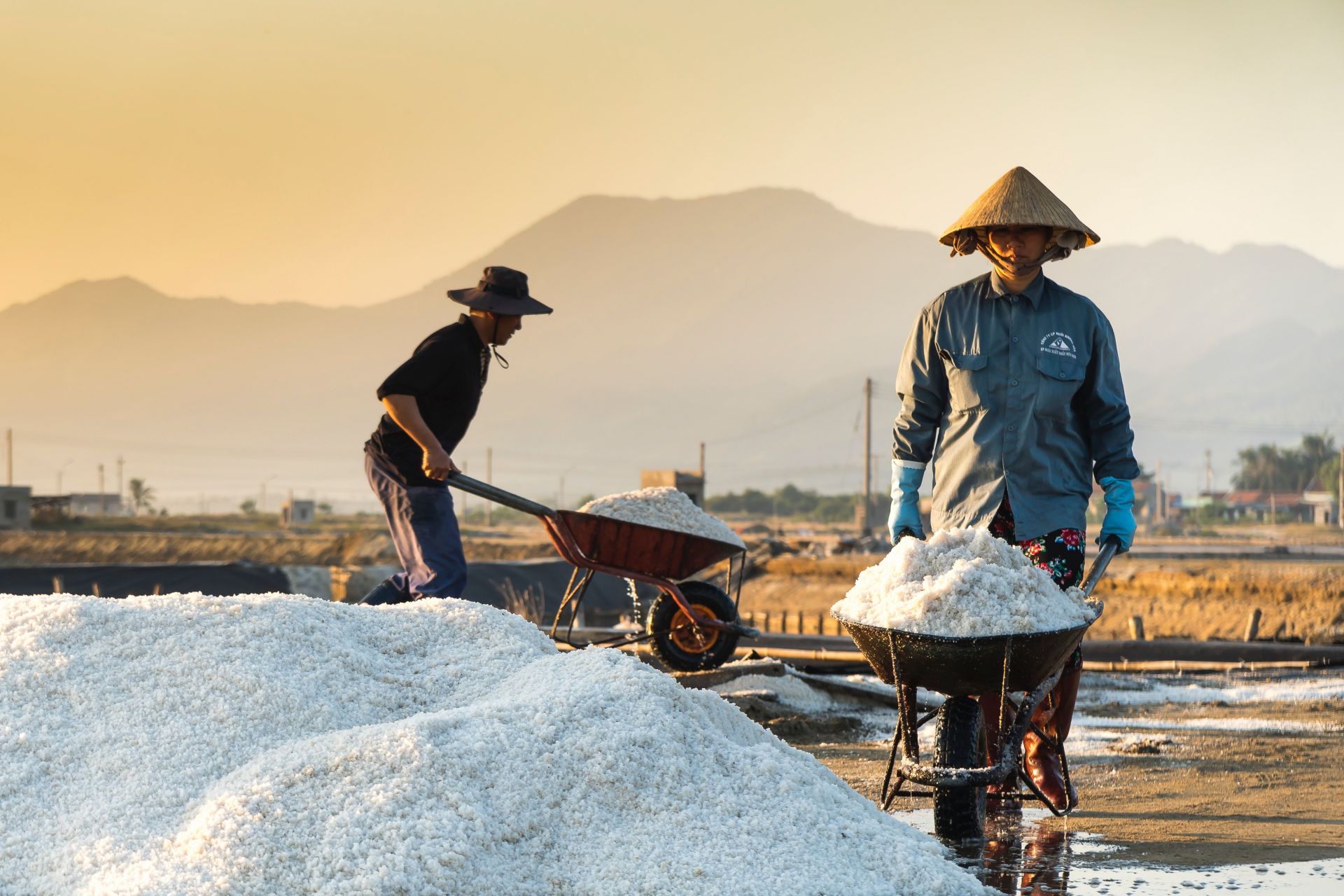 High amounts of salt can affect heart health. (Image via Pexels/Quang Nguyen Vinh)