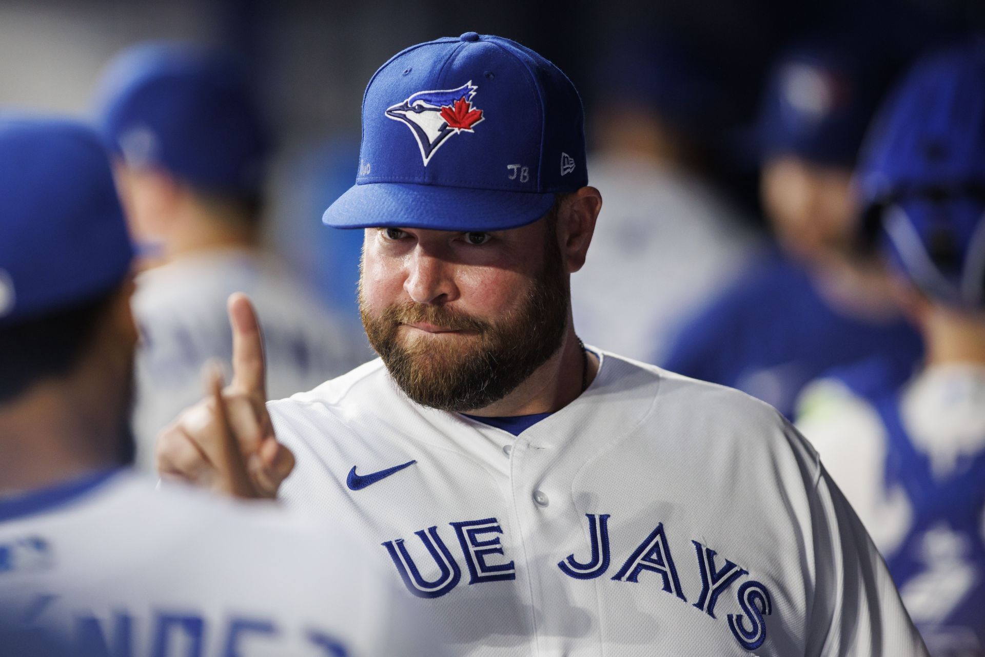 Blue Jays sign manager John Schneider to three-year deal