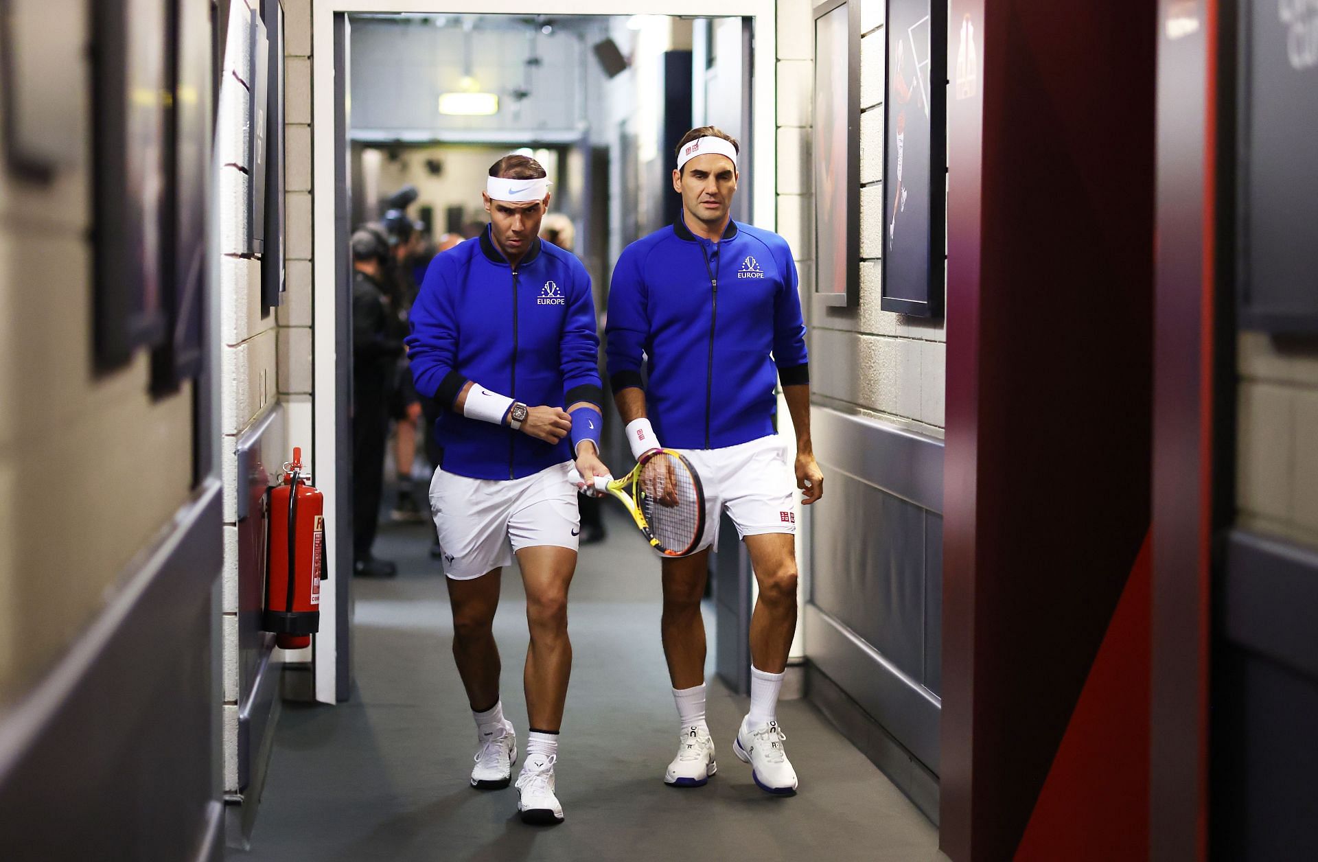 Rafael Nadal (L) and Roger Federer