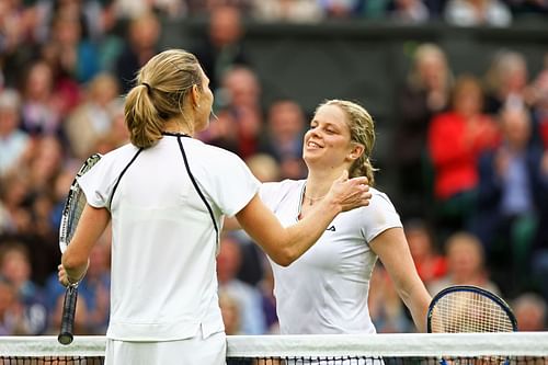 Steffi Graf (L) and Kim Clijsters