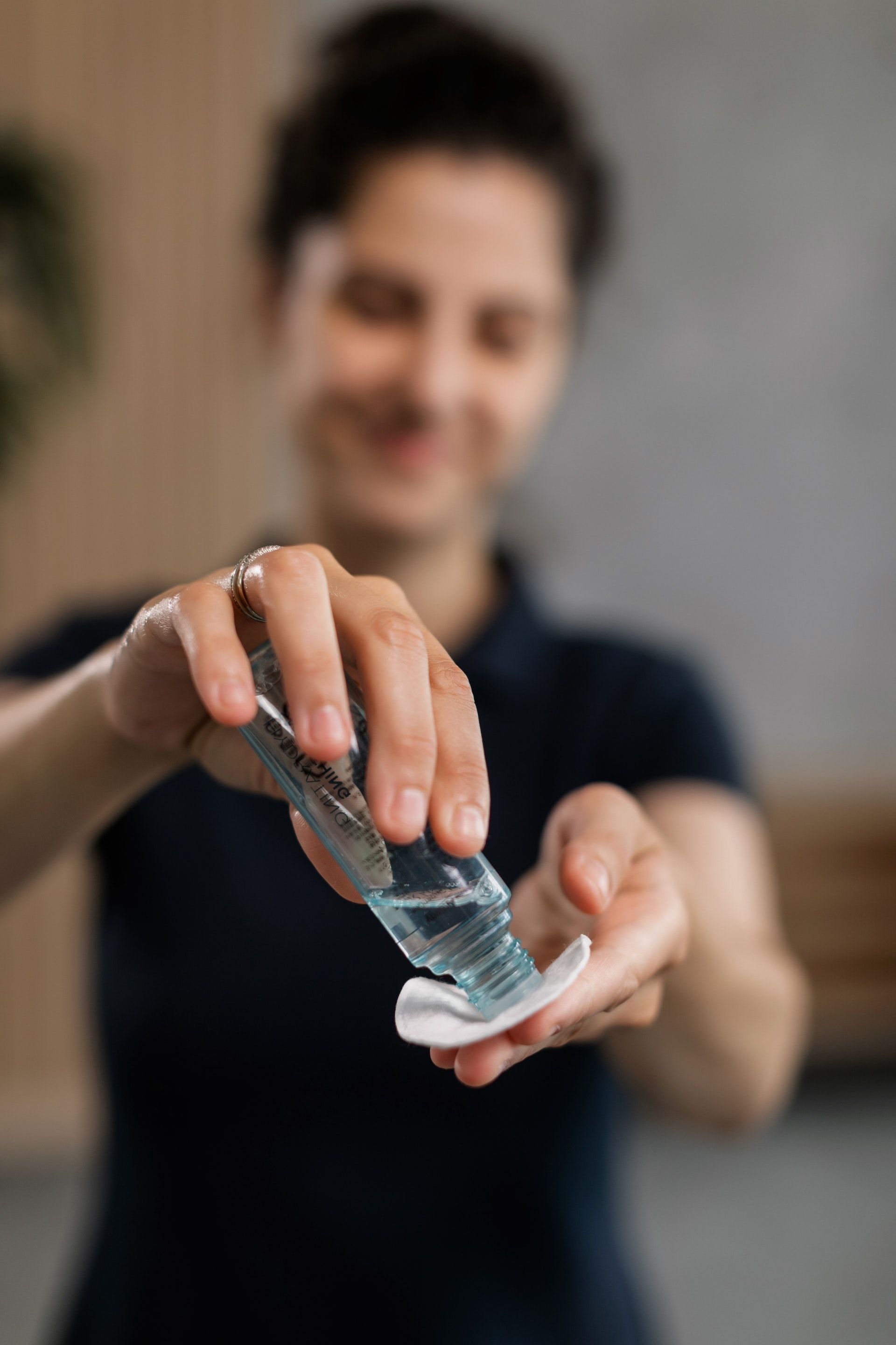 Cotton Pad and Toner (Image via Pexels)