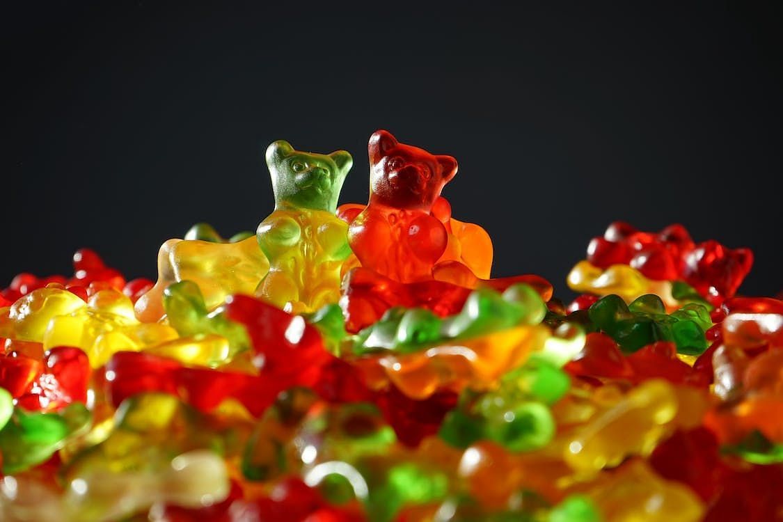 Keto gummies are a high-fat, low-carb snack that promotes ketosis. (Image via pexels/Pixabay)