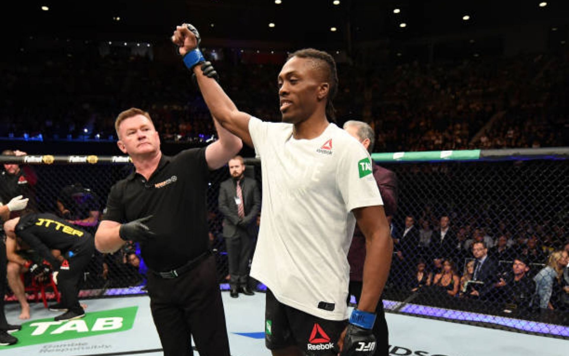 Is Jalin Turner the tallest lightweight in UFC history?