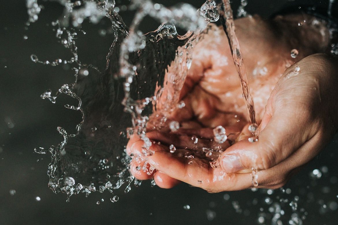 Poor hygiene can also contribute to the development of yeast infections (Pic via Unsplash/Nathan Dumlao)
