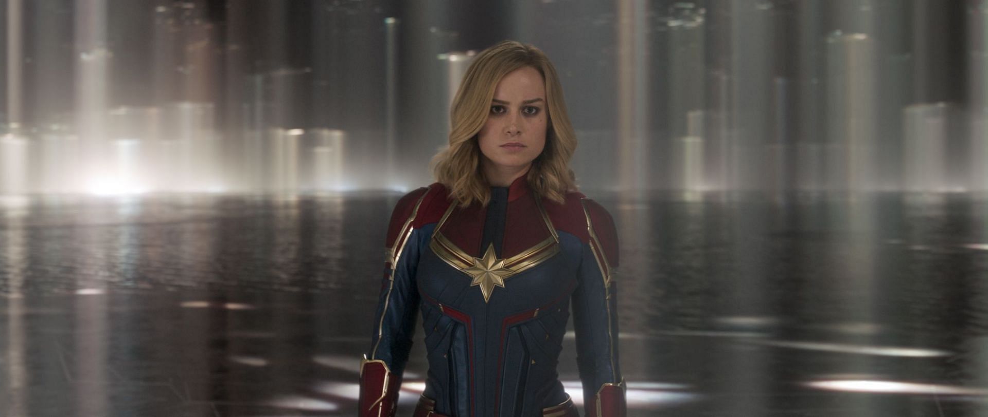 Captain Marvel with her superhuman strength, energy projection, and ability to fly at supersonic speeds, can take on Scarlet Witch with ease (Image via Marvel Studios)