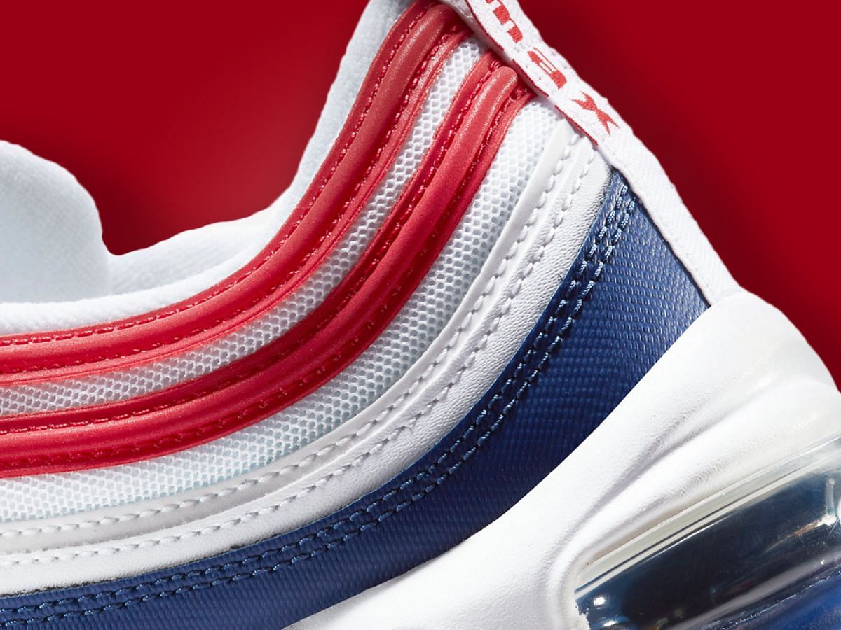 Here&#039;s a detailed view of the heels of the sneakers (Image via Nike)