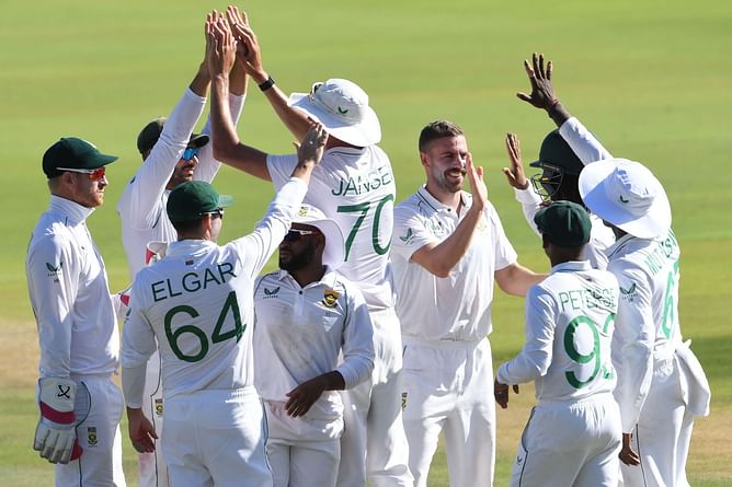 SA vs WI : दक्षिण अफ्रीका को लगा बड़ा झटका, वेस्टइंडीज के खिलाफ दूसरे टेस्ट से प्रमुख खिलाड़ी हुआ बाहर