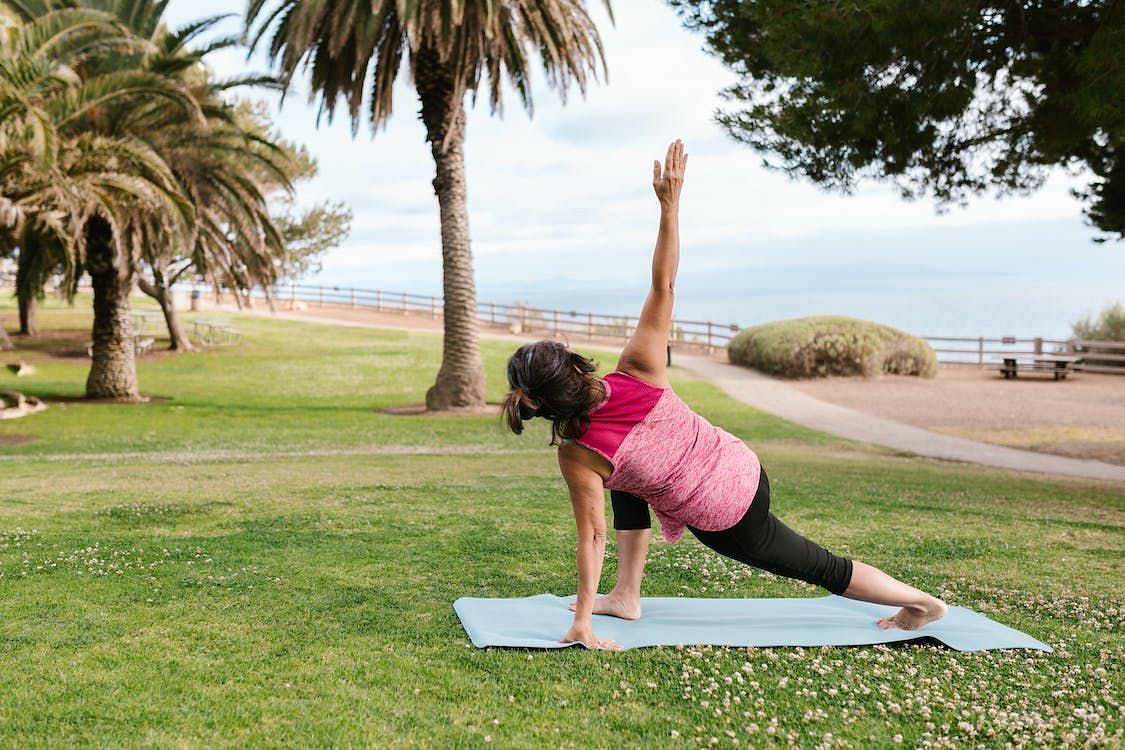 Power yoga poses for golfers – Human Kinetics