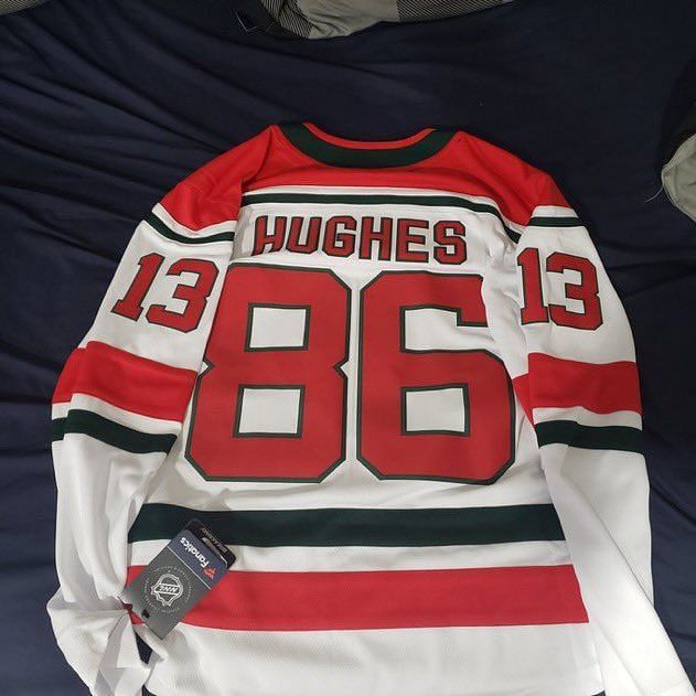 Fans expose huge issues with Fanatics jerseys in online rants! - HockeyFeed