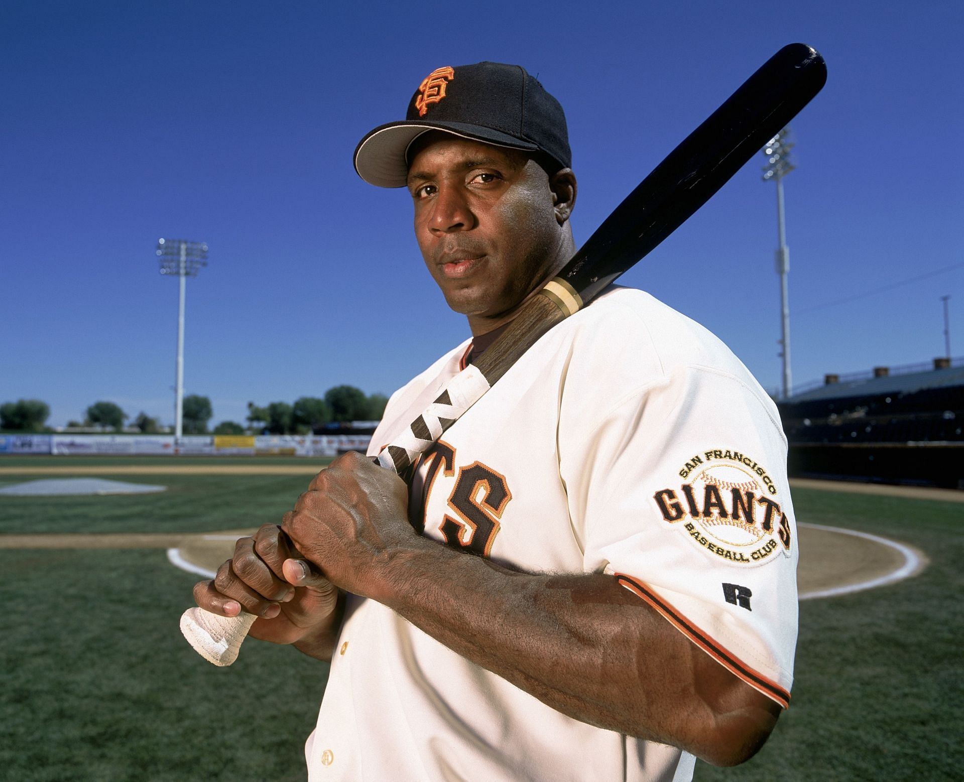 Leftfielder Barry Bonds #25 of the San Francisco Giants poses for a photo on March 16, 2004, in Scottsdale Stadium in Scottsdale, Arizona. (Photo by: Andy Hayt/Getty Images)