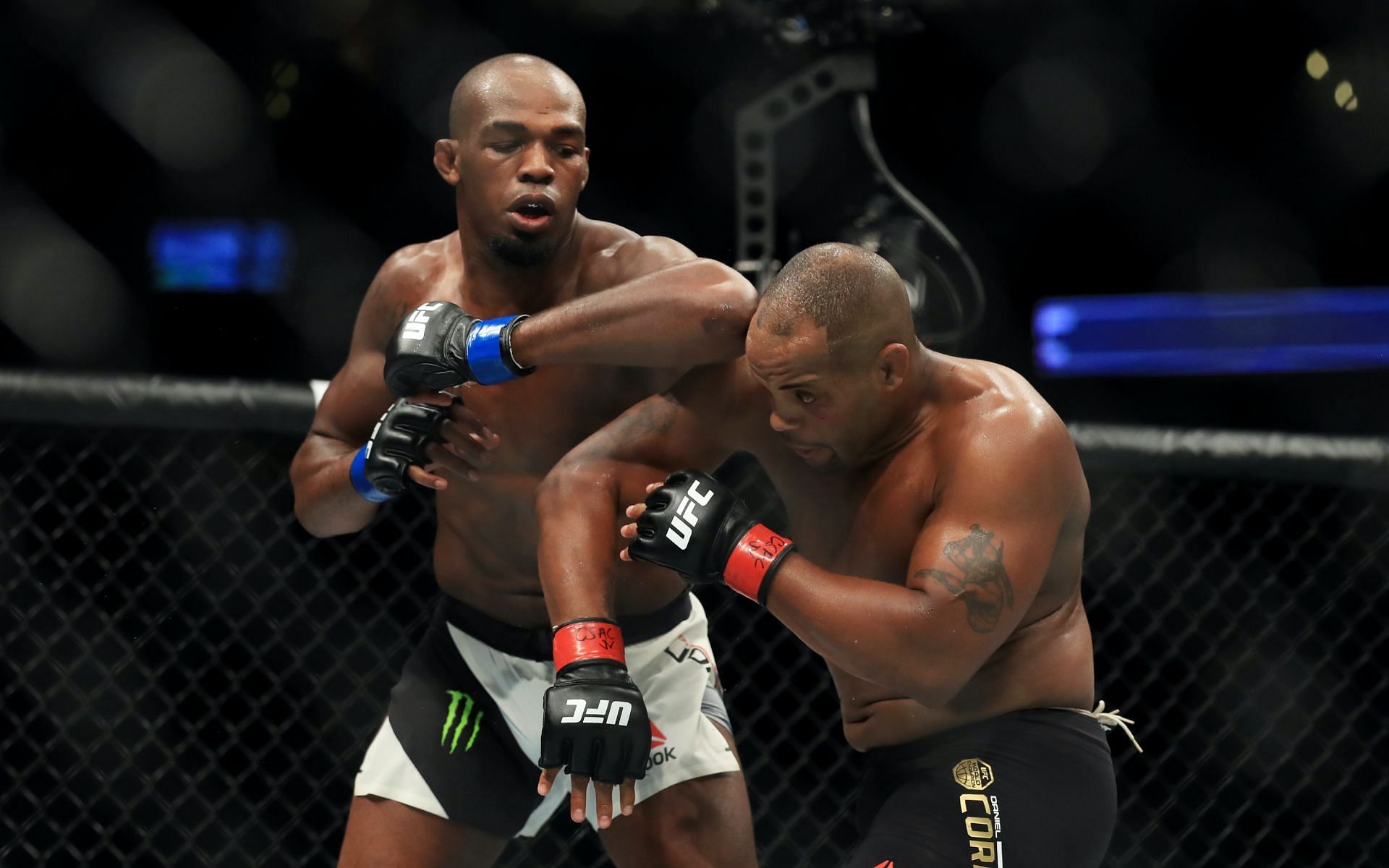 Jon Jones vs. Daniel Cormier 2 [Image credits: Getty Images] 