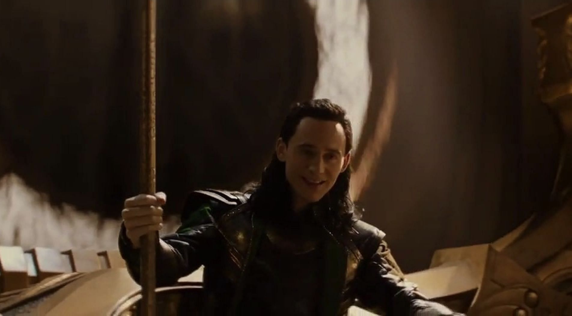 Loki&#039;s double-cross in Thor: The Dark World (Image via Marvel Studios)