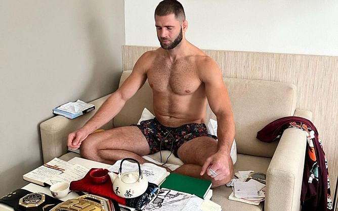 How did Jiri Prochazka poop and shower when he spent days inside a locked room? The former champ answers
