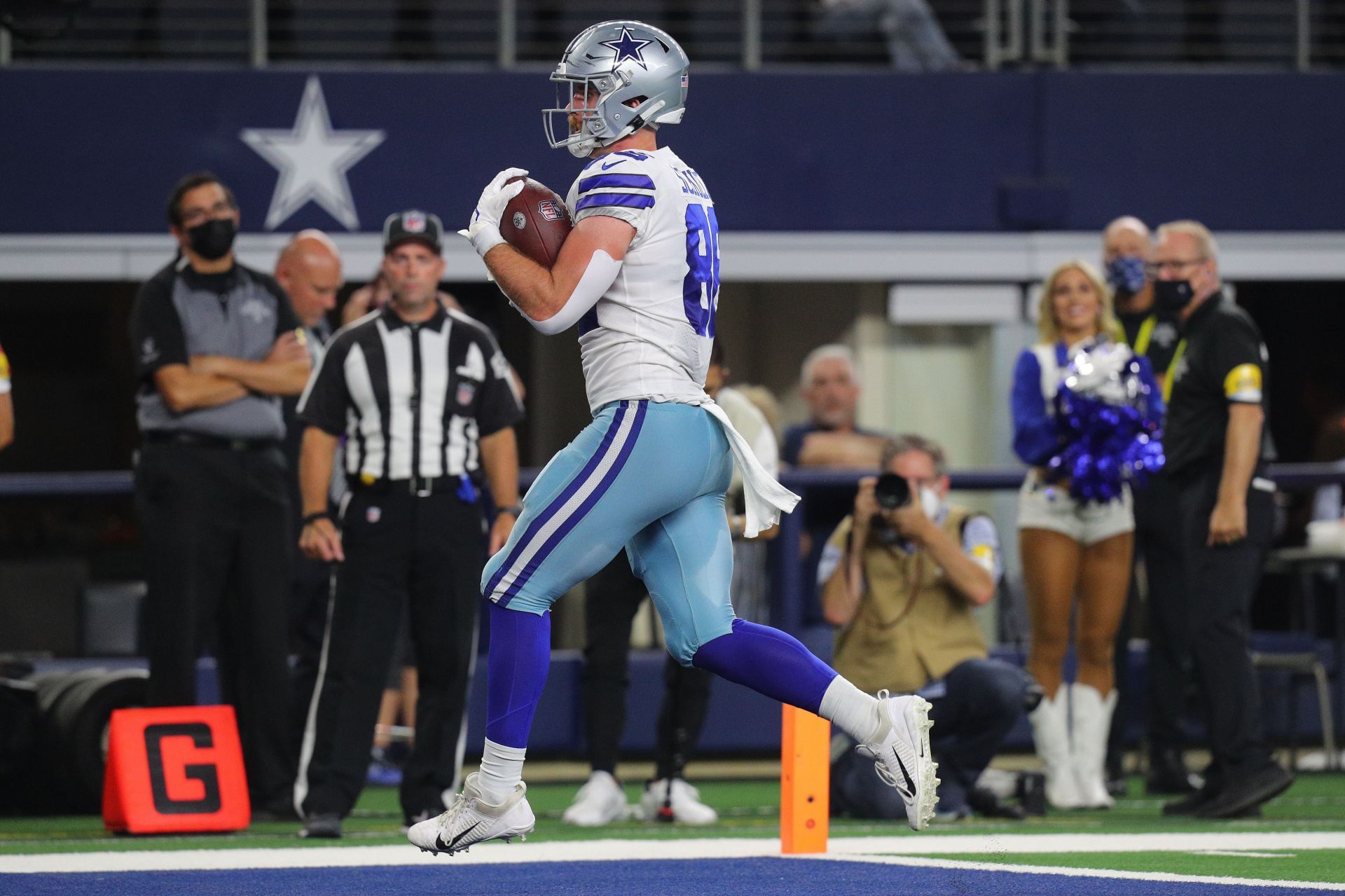 Houston Texans: Devin Singletary's connects with Dalton Schultz