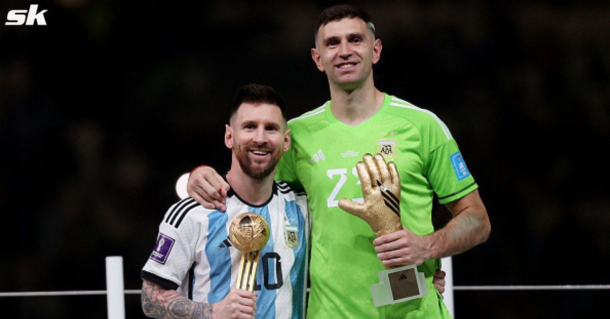 Emi Martinez posing alongside Leo Messi at the 2022 FIFA World Cup