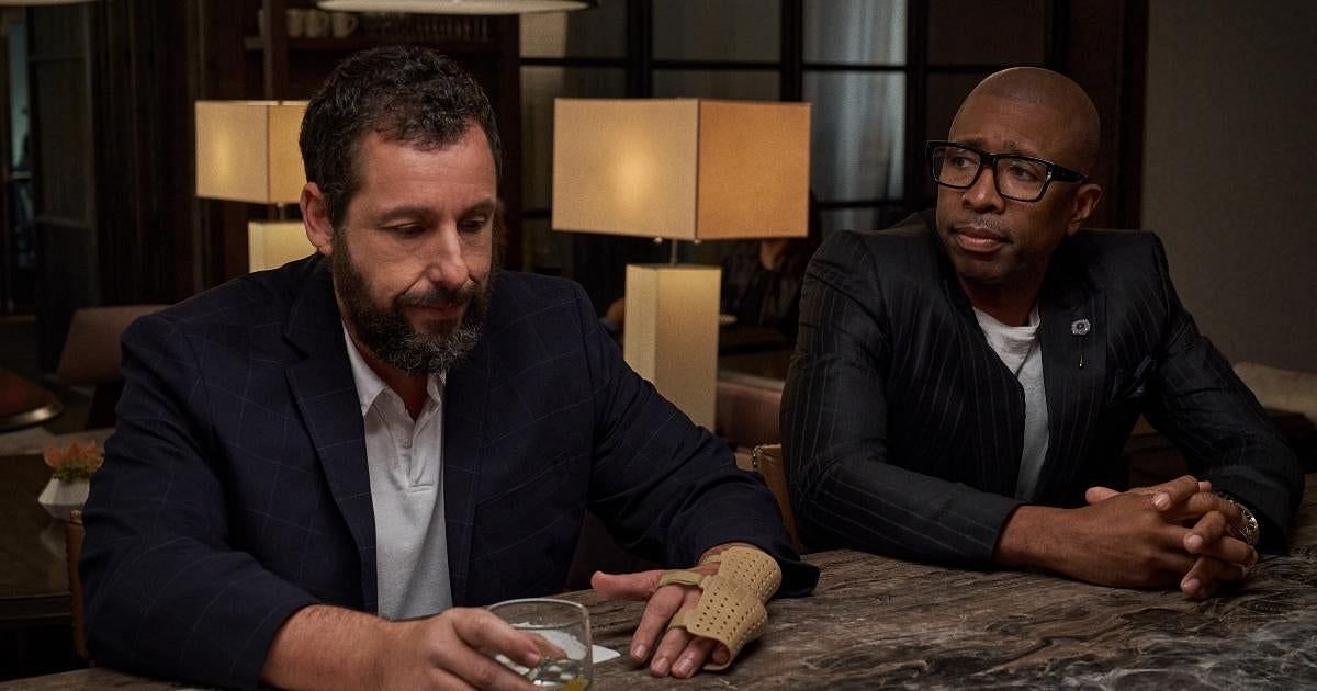 Adam Sandler and Kenny Smith on &#039;Hustle&#039; (Photo: Pop Culture)