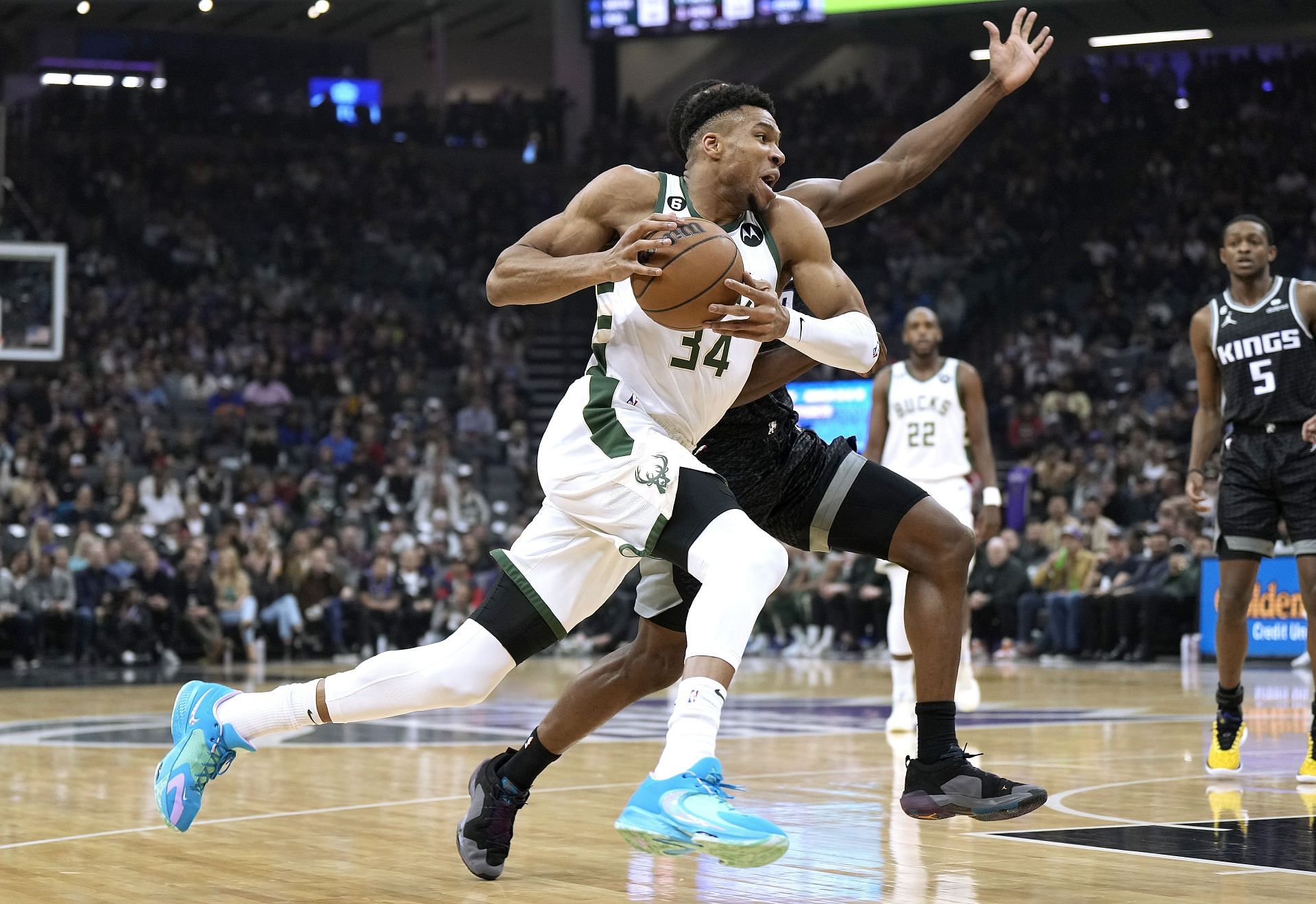 Antetokounmpo scored 46 points on Monday night (Image via Getty Images)