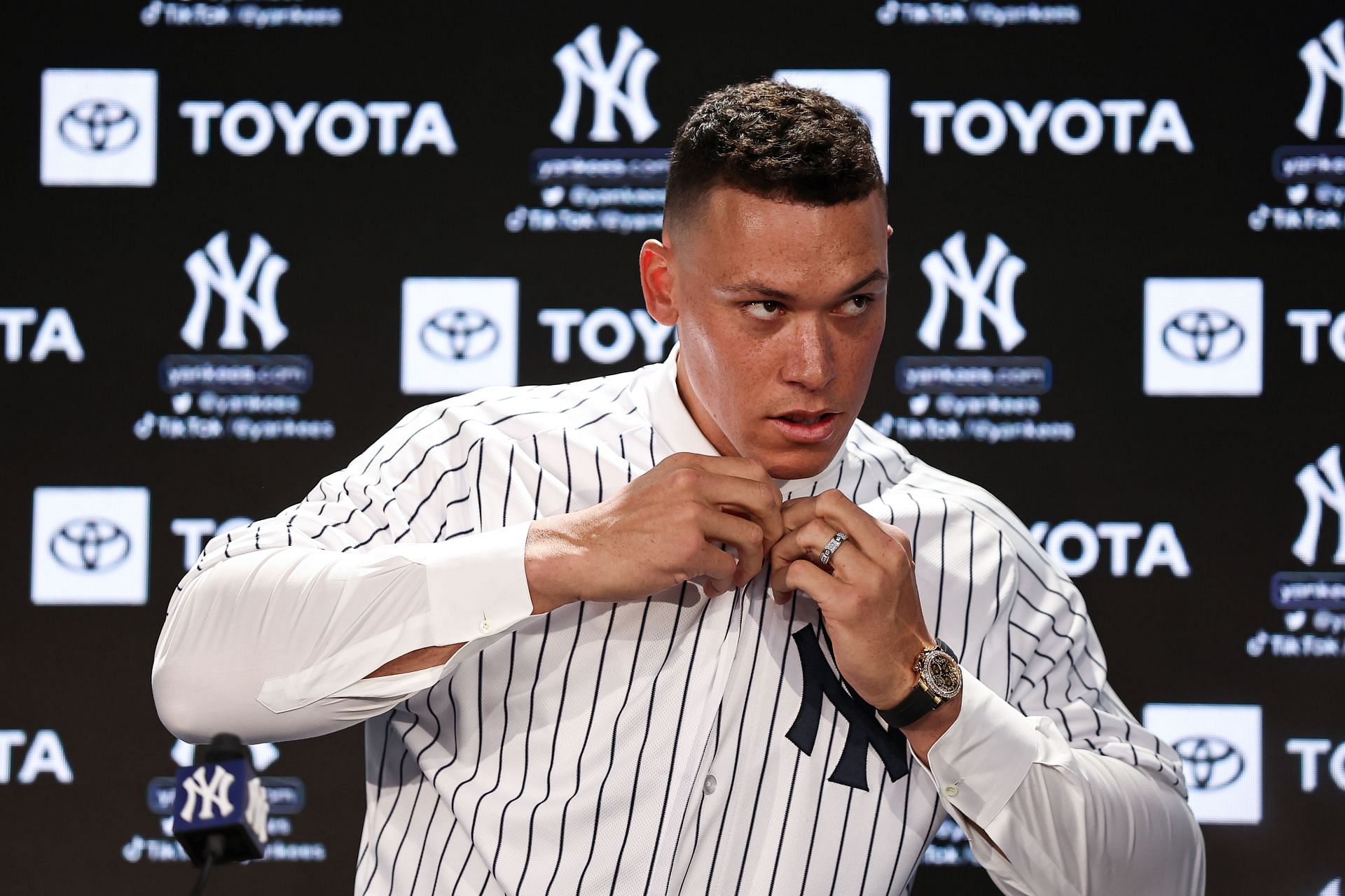Dom on X: Make these the Yankees' city connect jerseys imo   / X