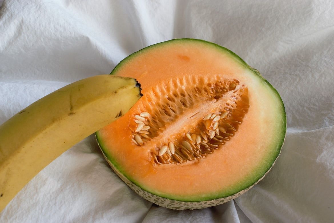 Calories in cantaloupe are low. (Pic via Unsplash/Martin Moore)