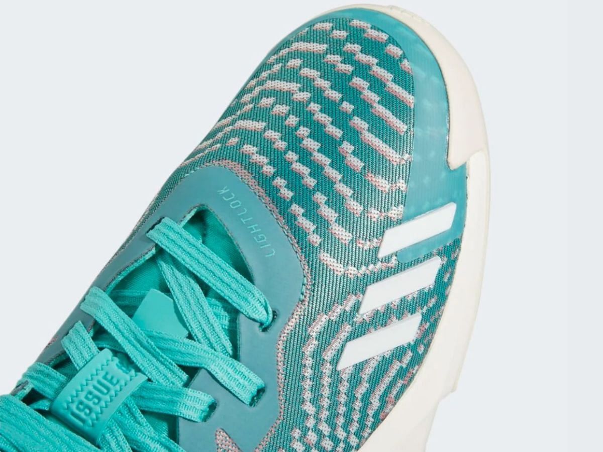 Take a closer look at the toe tops of these sneakers (Image via Adidas)