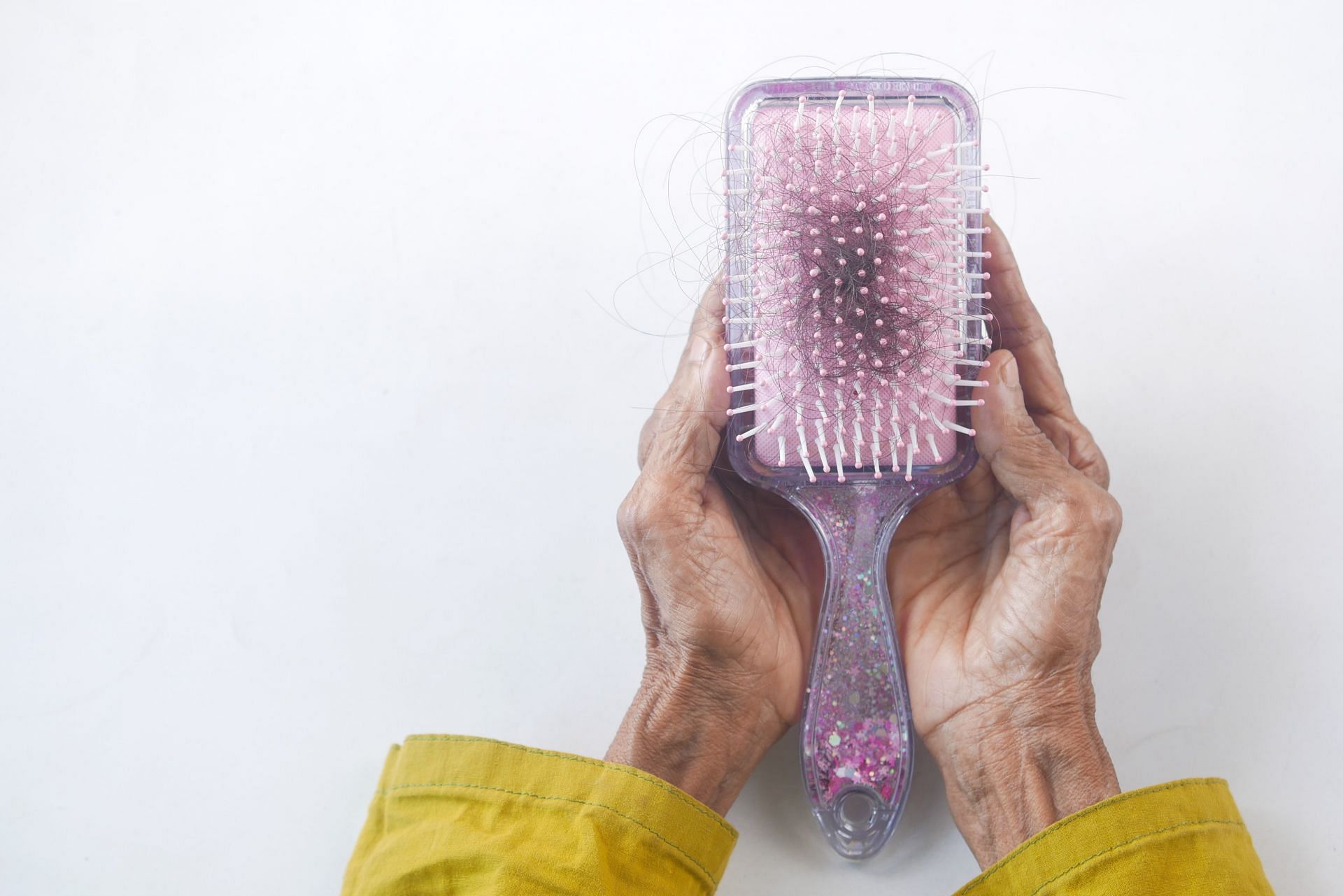 Microneedling for hair loss can help stimulate collagen for hair growth. (Image via Unsplash / Towfiqu Barbhuiya)