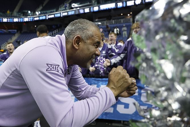 "We got dudes" - Kansas State State coach Jerome Tang opens up on how Wildcats were able to advance to Sweet 16