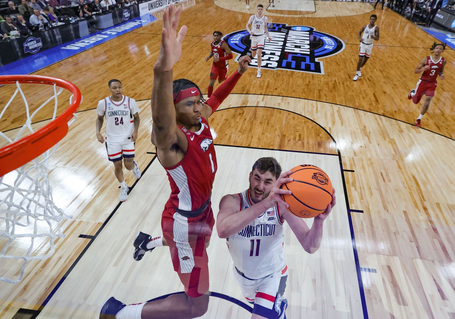 The UConn vs Gonzaga matchup will be fantastic (Image via Getty Images)