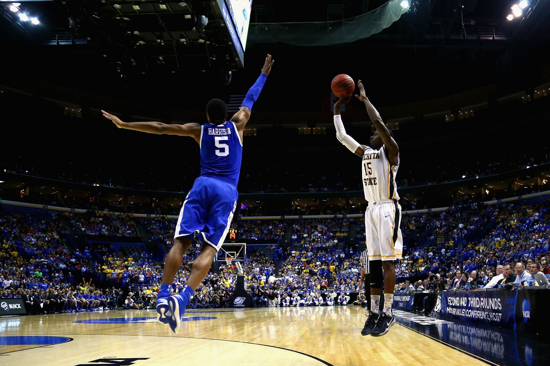 Wiggins played for Wichita State in his senior year (Image via Getty Images)