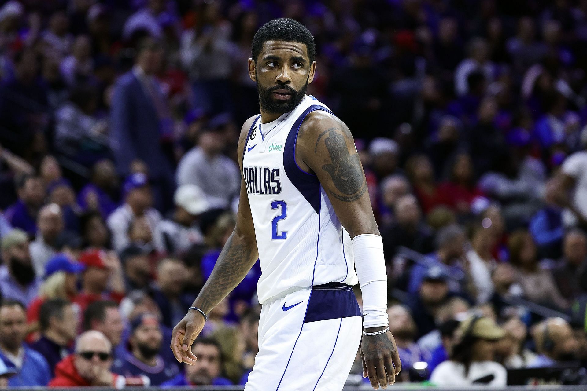 Mavs: Kendrick Perkins' fiery Kyrie Irving take ahead of season