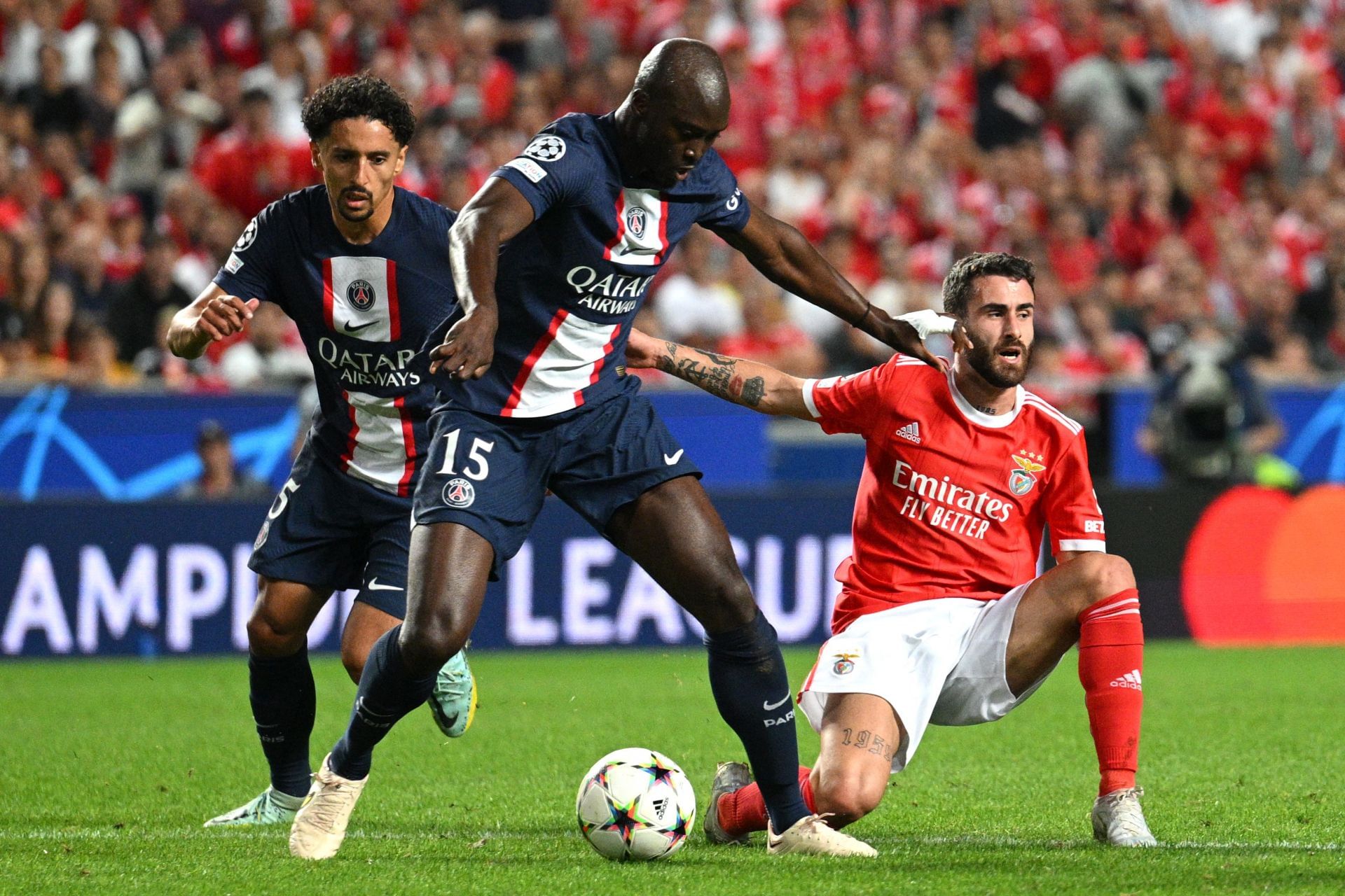SL Benfica v Paris Saint-Germain: Group H - UEFA Champions League