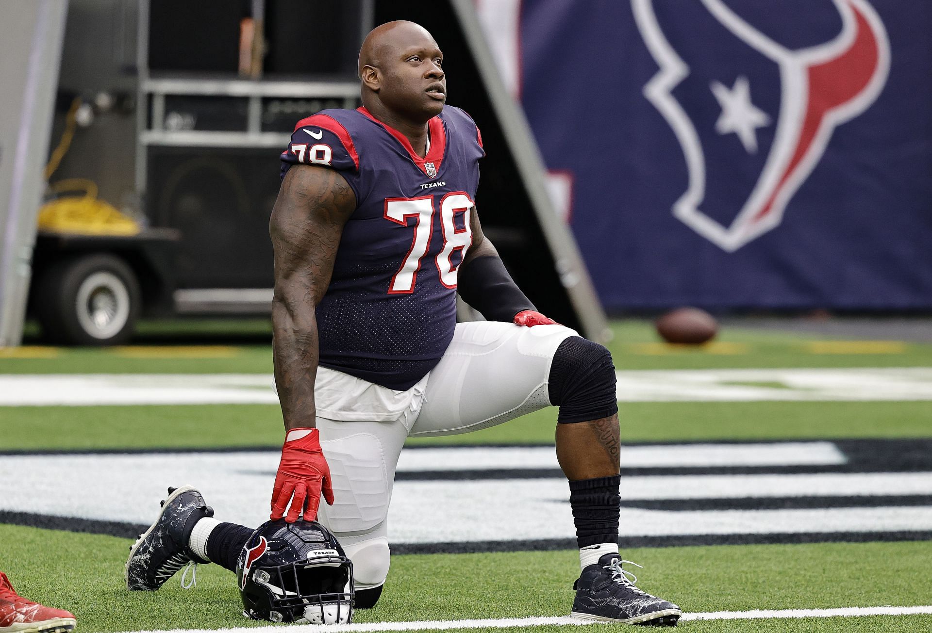 Texans' Laremy Tunsil seeks All-Pro honors, ground-breaking contract  extension: 'To reset the market again would mean a lot to me, I want to  finish my career here in Houston.'