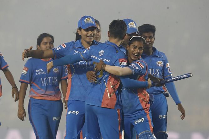 WPL 2023 : यस्तिका भाटिया और साइका इशाक ने फुल टॉस गेंदों पर मिले विकेटों पर दिया मजेदार बयान