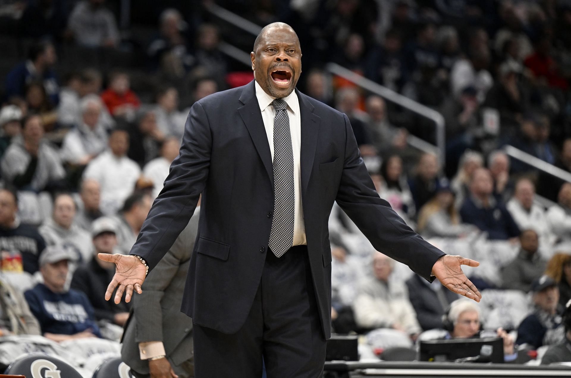Ewing could not lead his Hoyas to a victory (Image via Getty Images)